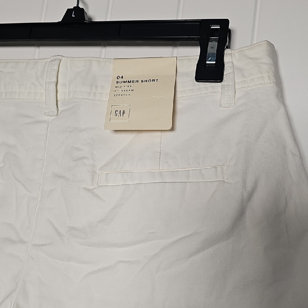 GAP Sz 4 Women's Off-White Bermudas - Picture 3 of 12